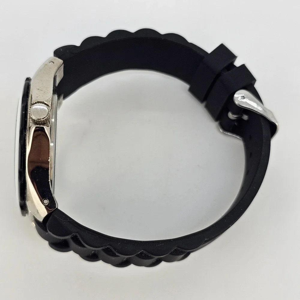 Men's Watch 40MM White Dial Black Plastic Bands New‎ Battery